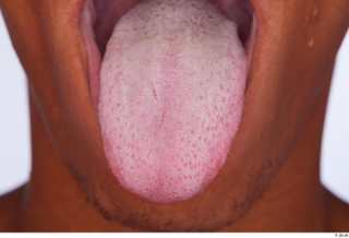 Nabil tongue 0001.jpg